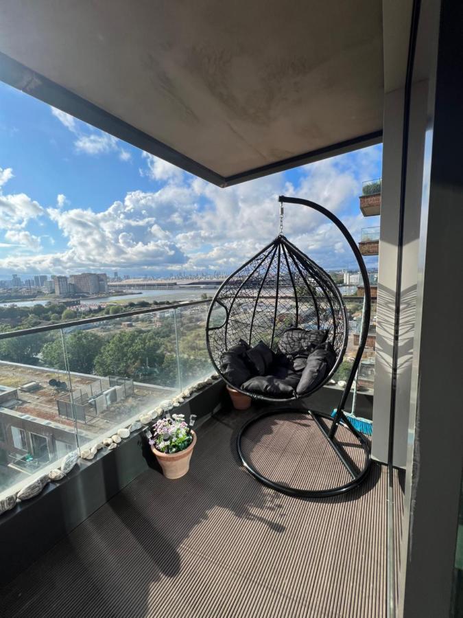 Cityscape Serenity: 10Th Floor Oasis Near City Airport, Excel & 02 Διαμέρισμα Λονδίνο Εξωτερικό φωτογραφία