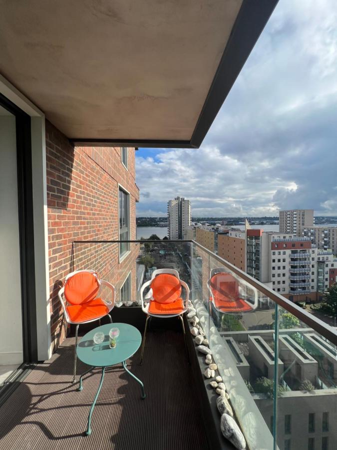 Cityscape Serenity: 10Th Floor Oasis Near City Airport, Excel & 02 Διαμέρισμα Λονδίνο Εξωτερικό φωτογραφία